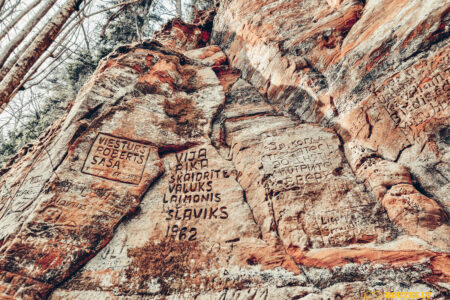 Quelle Rūcamavots und Rote Felsen — 3