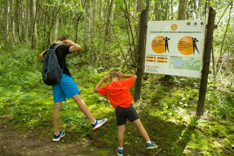 Ruta de salud en Korneti
